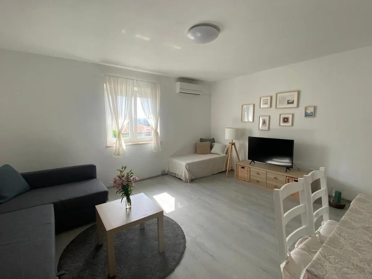 Kate Apartment Rovinj 0*,